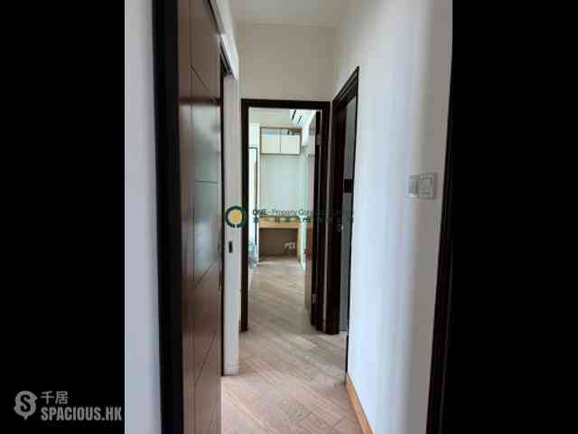 Sai Ying Pun - Reading Place 11