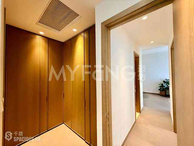 Central - One Central Place 10
