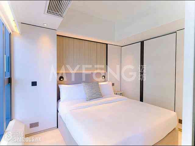 Sheung Wan - The Bauhinia 09