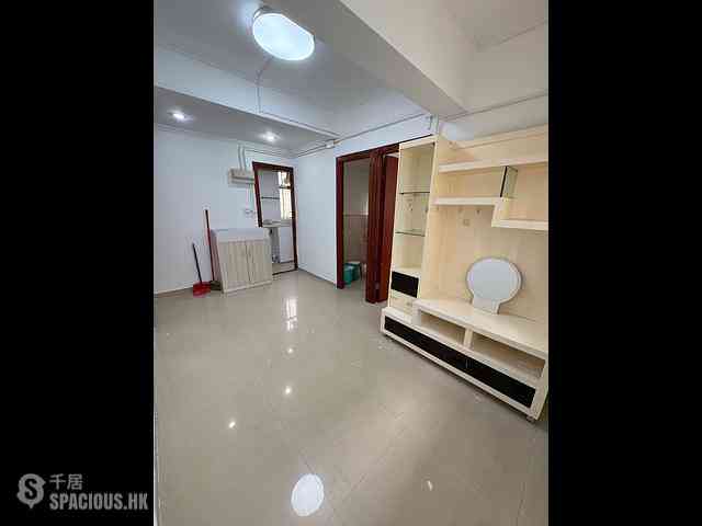 Mong Kok - Kam Kun House 01