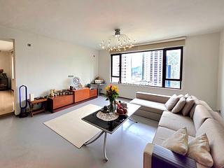Mid Levels Central - Chung Tak Mansion 03