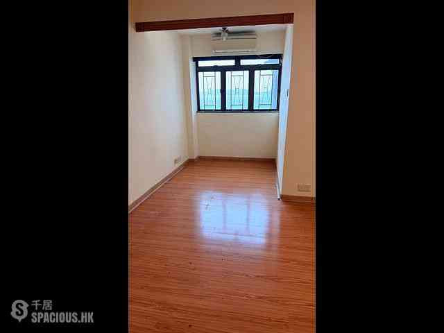 Shek Tong Tsui - Sun Court 03