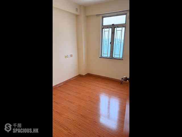 Shek Tong Tsui - Sun Court 04