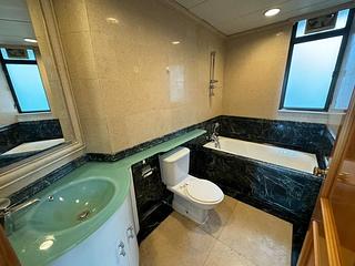 Mid Levels Central - Fairlane Tower 09