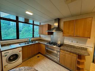 Mid Levels Central - Fairlane Tower 13