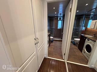 Poho - 170-172, Hollywood Road 03