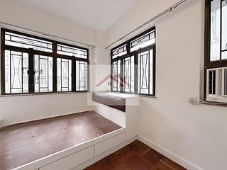 Wan Chai - Hang Tak Building 05