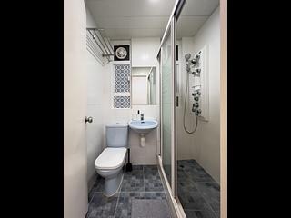 Causeway Bay - Lai Yuen Apartments 15