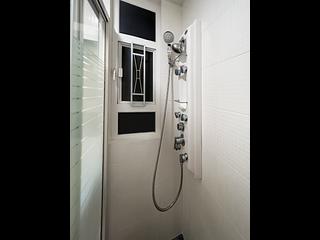 Causeway Bay - Lai Yuen Apartments 16