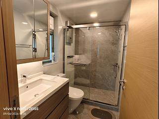 Tiu Keng Leng - Ocean Shores Phase 2 Block 7 05