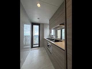 Tung Chung - The Visionary Tower 10 03