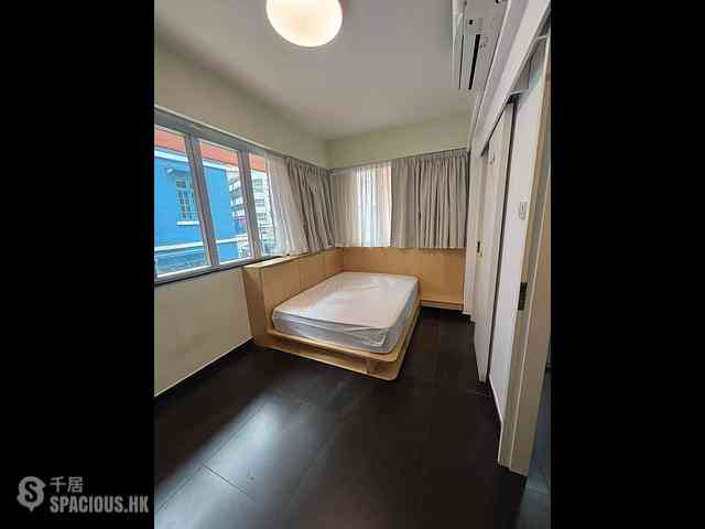 Wan Chai - Fu Lok Building 02