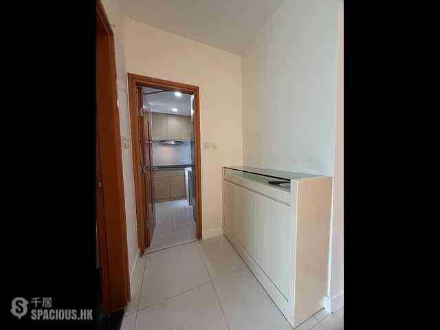 Tung Chung - Coastal Skyline Phase 1 Block 1 06