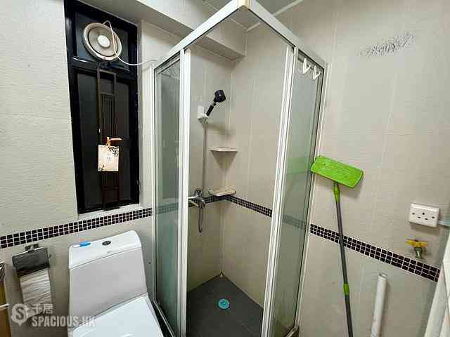 Quarry Bay - Kornhill Block R 10
