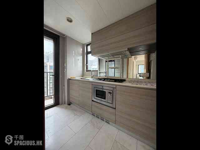 Tung Chung - The Visionary Tower 10 03