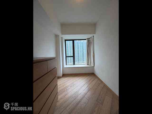 Tung Chung - The Visionary Tower 10 04