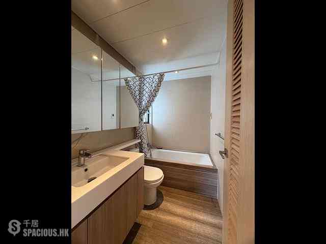 Tung Chung - The Visionary Tower 10 07
