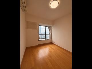 Mid Levels Central - The Grand Panorama Block 2 07