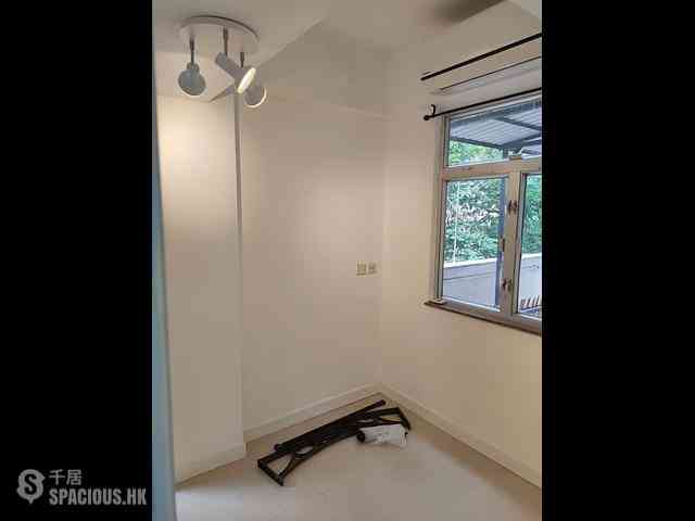 Kennedy Town - Han Yu Building 06