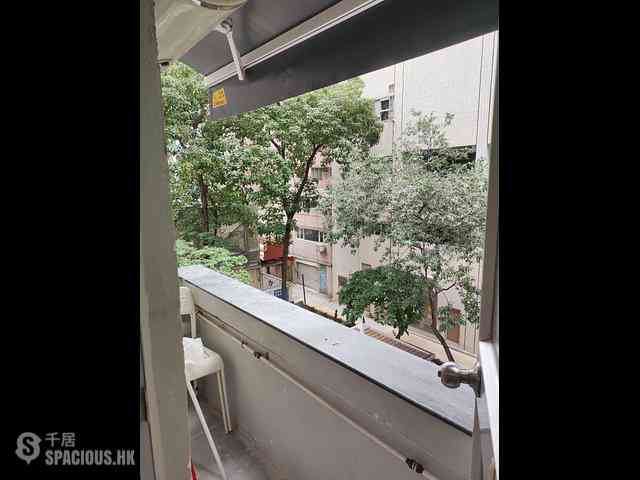 Kennedy Town - Han Yu Building 08