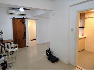 Kennedy Town - Han Yu Building 11