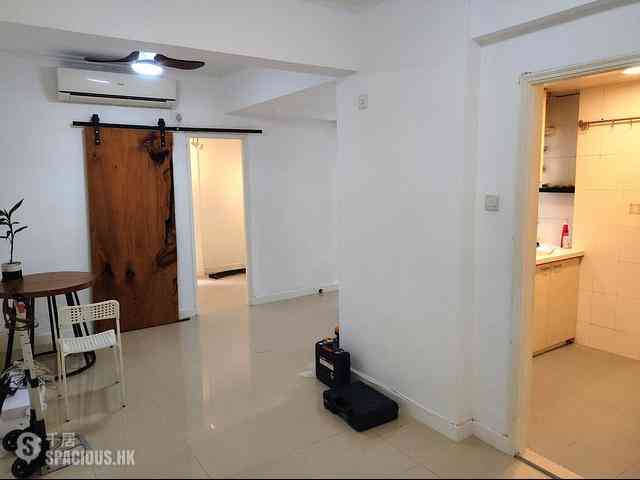 Kennedy Town - Han Yu Building 11