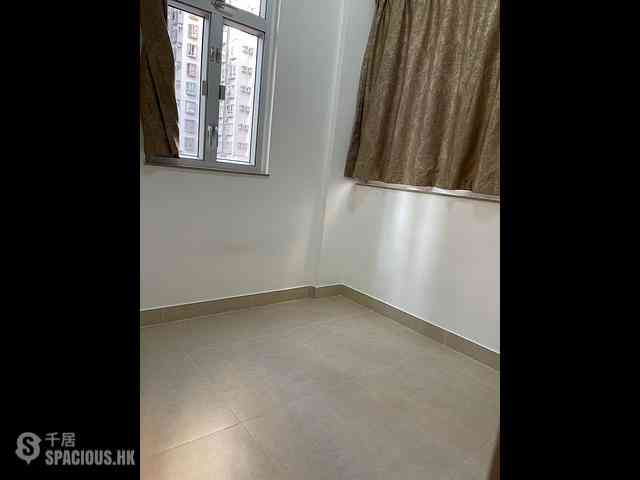 Kennedy Town - Ka Ming Building 06