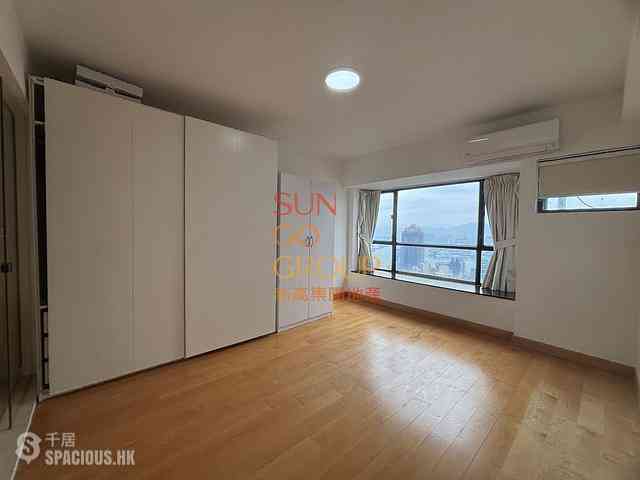Mid Levels Central - The Grand Panorama Block 2 01