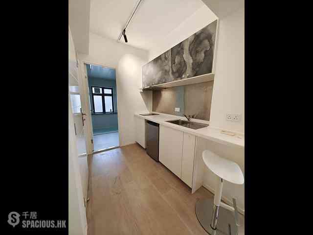 Sheung Wan - 179-181, Queen's Road West 11