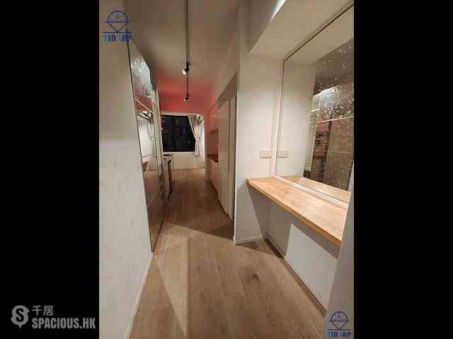Sheung Wan - 179-181, Queen's Road West 06