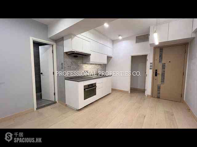 Causeway Bay - Lai Yuen Apartments 02