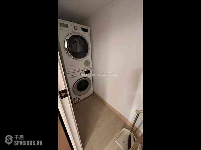 Causeway Bay - Lai Yuen Apartments 06