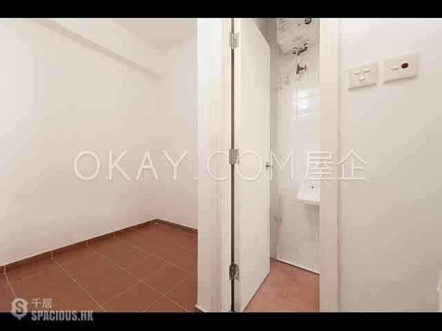Repulse Bay - The Rozlyn 16