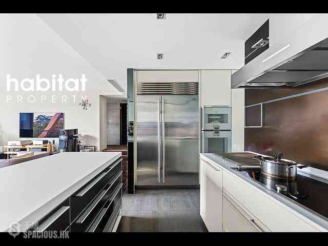 Chung Hom Kok - Cypresswaver Villas 08