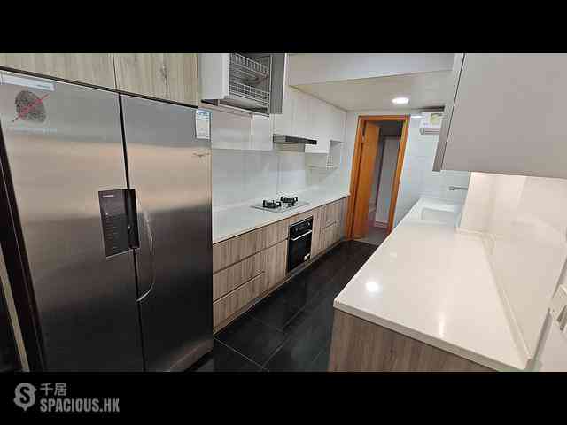 West Kowloon - The Waterfront Phase 2 Block 5 10