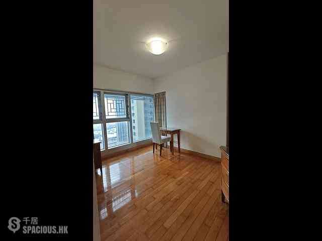 West Kowloon - The Waterfront Phase 2 Block 5 11