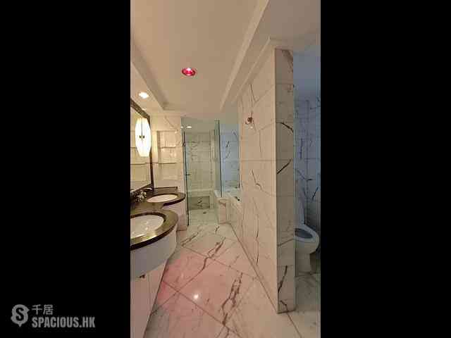 West Kowloon - The Waterfront Phase 2 Block 5 18