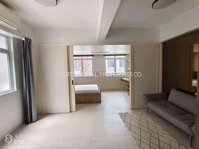 Central - 7-9, Shin Hing Street 01
