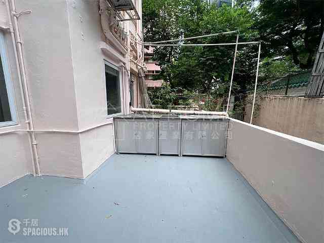 Sheung Wan - 62-64, Queen's Road West 01