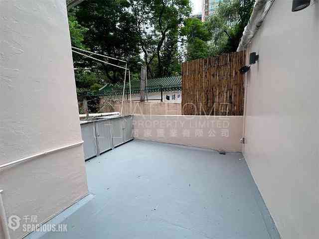 Sheung Wan - 62-64, Queen's Road West 02