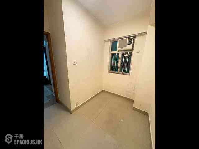 Sham Shui Po - Wing On Building 06