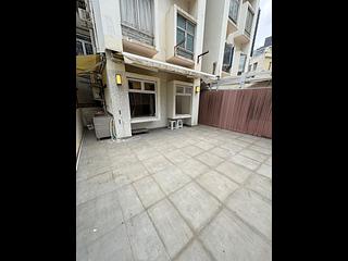 Cheung Sha Wan - Hong Fai Building Block B 07