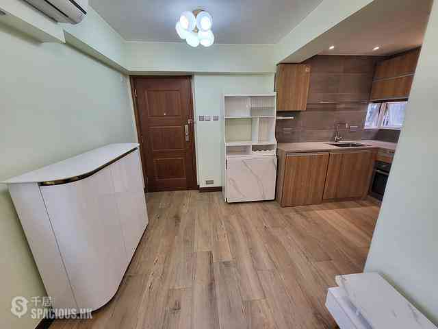 Sai Ying Pun - Cheong King Court 07