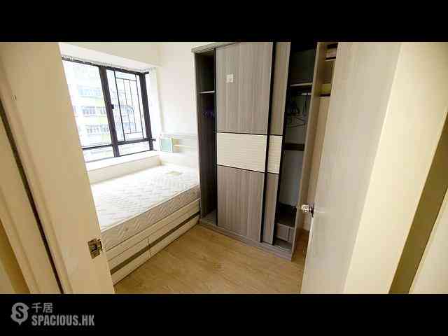 North Point - Roca Centre 03