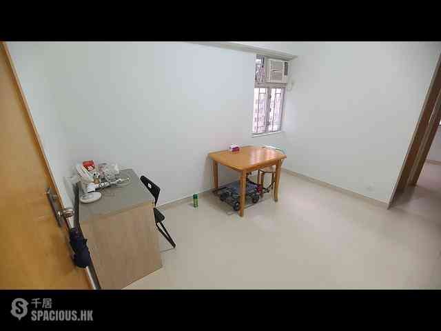 North Point - Tung Po Building 02