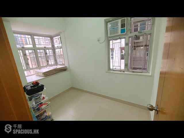 North Point - Tung Po Building 03