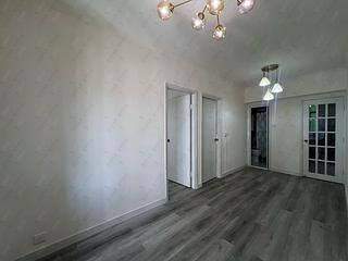 Mid Levels Central - Maxluck Court 05