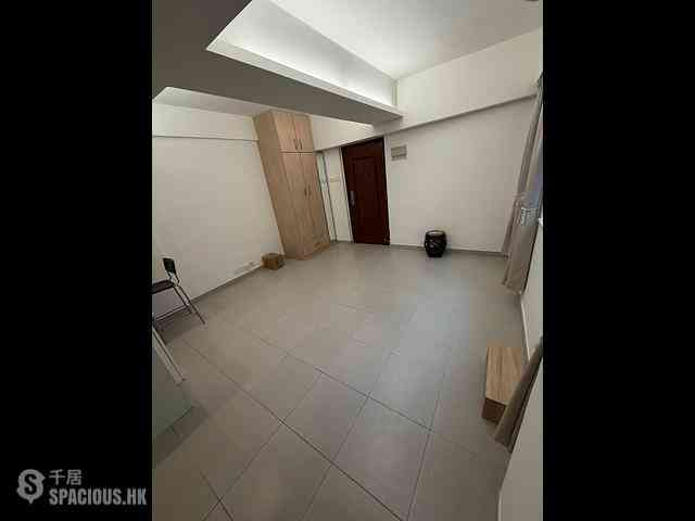 Sheung Wan - Lee Wah Mansion 02