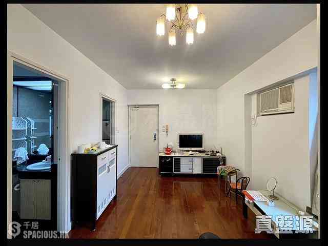 Tseung Kwan O - The Metro City Phase 1 Block 3 01