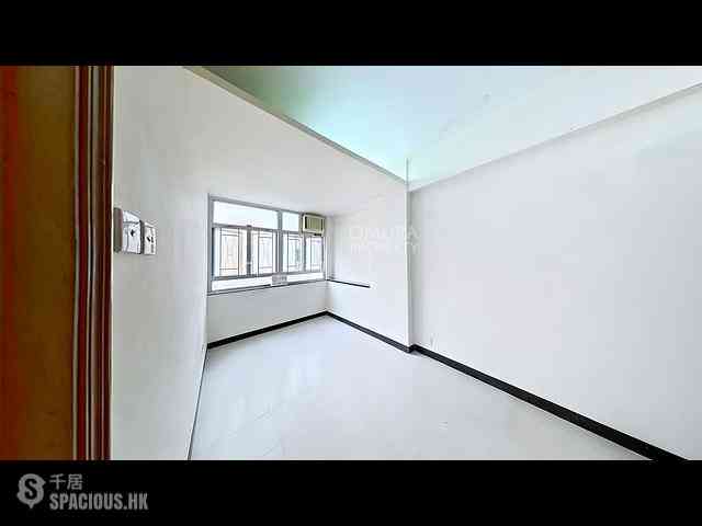 Happy Valley - 10-12, Yuen Yuen Street 06